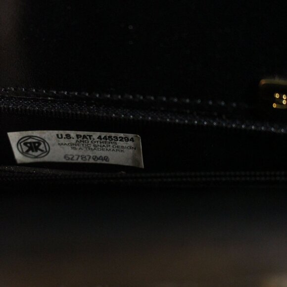 Bally structured black leather bag with gold hardware - Picture 7 of 7